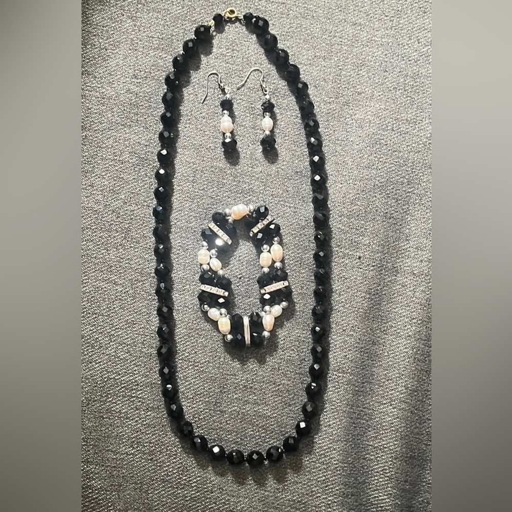 Necklace, Bracelet & Earrings Set with Beads & Faux Pearls.